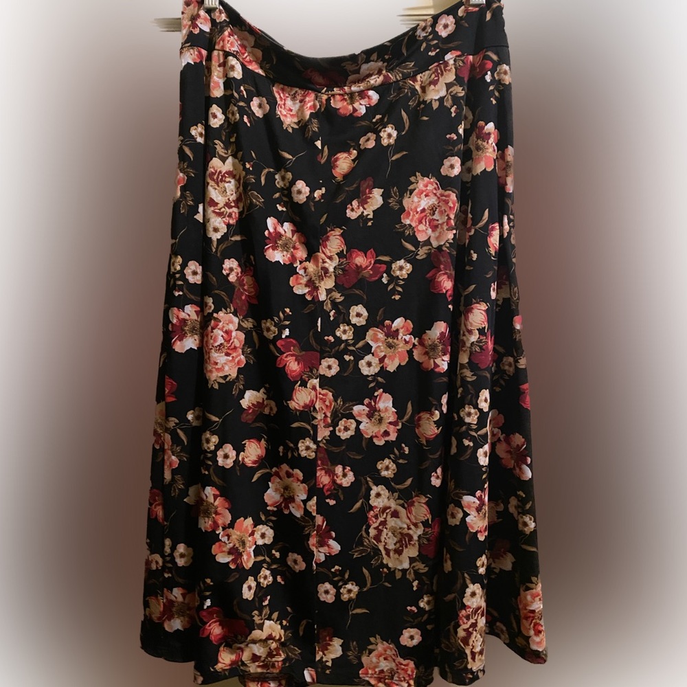 Flower Knee Length Skirt